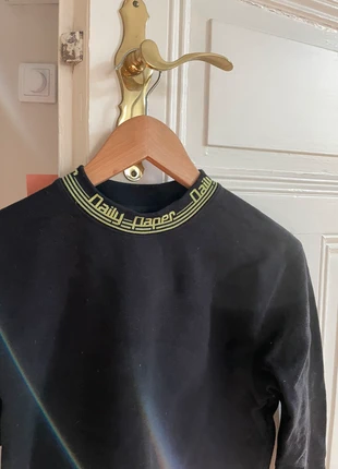 Daily Paper | Black Sweater Logoneck, brand: Daily paper, condizioni: Nuovo senza cartellino, taglia: XS / IT 38 / EU 34, €35.00, €37.45 include la Protezione acquisti