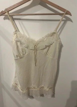 Débardeur blanc dentelle et nœuds, état: Très bon état, taille: M / 38 / 10, 10,00 €, 11,20 € Protection acheteurs incluse