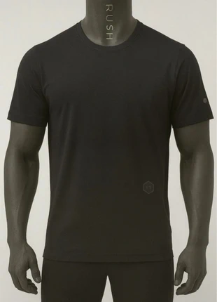 Under Armour Rush - T-shirt noir, marque: Under Armour, état: Neuf avec étiquette, taille: S, 20,00 €, 21,70 € Protection acheteurs incluse