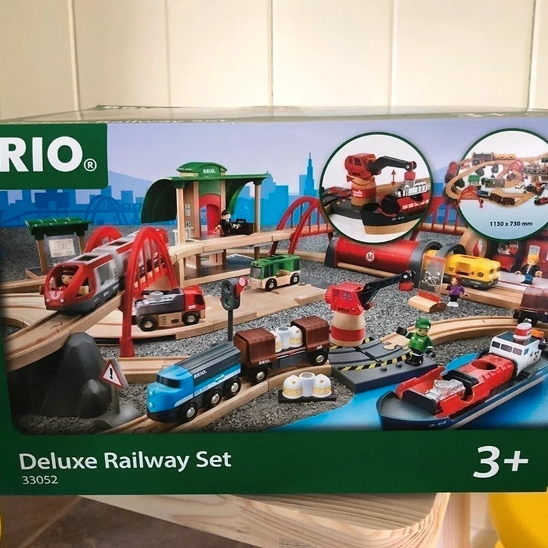 BRIO Deluxe Railway Set Train Set 
