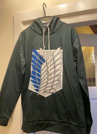 Attack on titan trui, merk: Titan, staat: Nieuw met prijskaartje, maat: L, € 7,00, € 8,05 inclusief Kopersbescherming