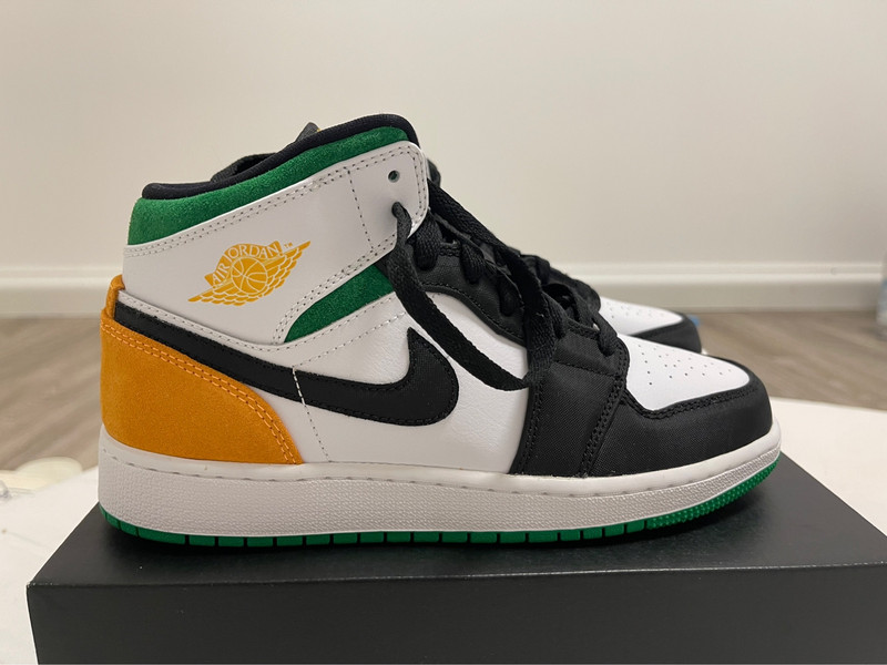 Jordan 1 Mid SE White Laser Orange Lucky Green GS Vinted