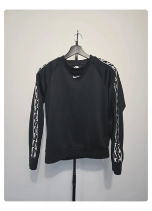 Sweatshirt Nike femme col rond taille XS noir., brand: Nike, condition: Very good, size: XS / 34 / 6, €24.99, €26.94 includes Buyer Protection
