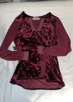 Red gothic top, brand: Fórmula Joven, condition: Very good, size: Other, £5.00, £5.95 includes Buyer Protection