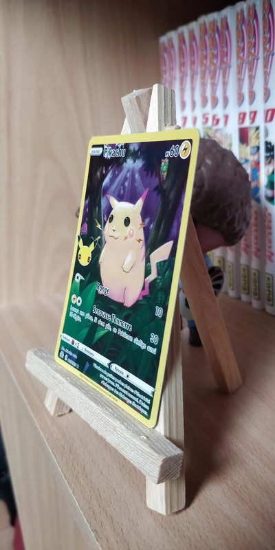 Carte Pokémon – pikachu 005/025 – Full art – célébrations 25 ans