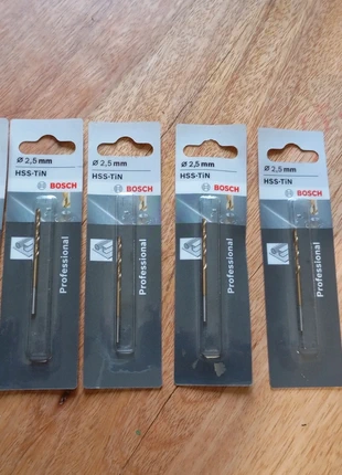 5 forets Bosch neufs 2.5 mm, marque: Bosch, état: Neuf avec étiquette, 16,00 €, 17,50 € Protection acheteurs (Pro) incluse