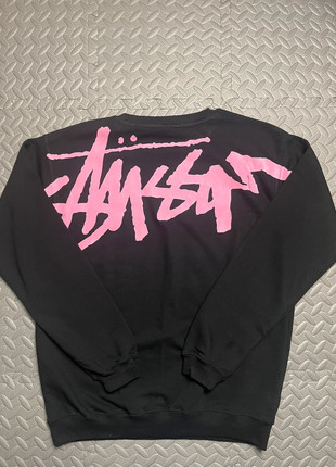 Pull col rond Stüssy noir et rose taille L, marque: Stüssy, état: Très bon état, taille: L, 34,99 €, 37,44 € Protection acheteurs (Pro) incluse