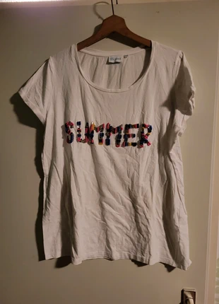 T-shirt met kralen, merk: BEACHWAVE, staat: Heel goed, maat: XXL / 44 / 16, € 1,00, € 1,75 inclusief Kopersbescherming