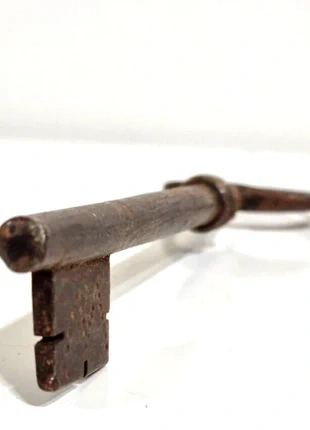 Antique French Wrought Iron Key – 19th c – Measures below, estado: Satisfactorio, 14,00 €, 15,40 € Protección al comprador Pro incluida