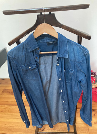 Chemise fine style jean, marca: Livergy, estado: Muito bom, tamanho: S, €2.00, €2.80 inclui Proteção do Comprador