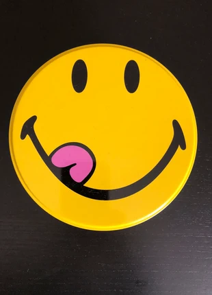 Boîte en métal Smiley World, marque: Smiley World, état: Neuf sans étiquette, 4,50 €, 5,43 € Protection acheteurs incluse