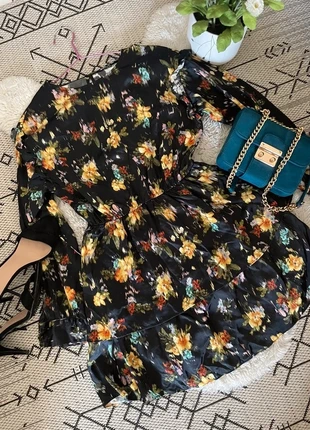 Petite robe à volant Zara manches longues taille S, marque: Zara, état: Très bon état, taille: S / 36 / 8, 6,00 €, 7,00 € Protection acheteurs incluse