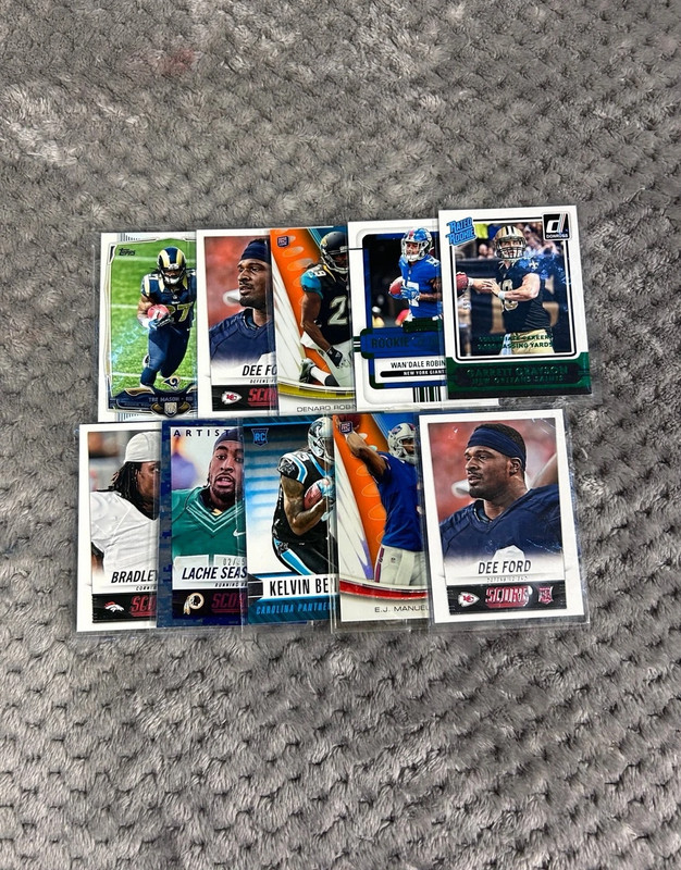 Lot of NFL Rookie Cards 1