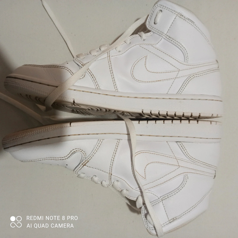 Chaussure montante Nike Jordan 1 mid - photo numéro 3
