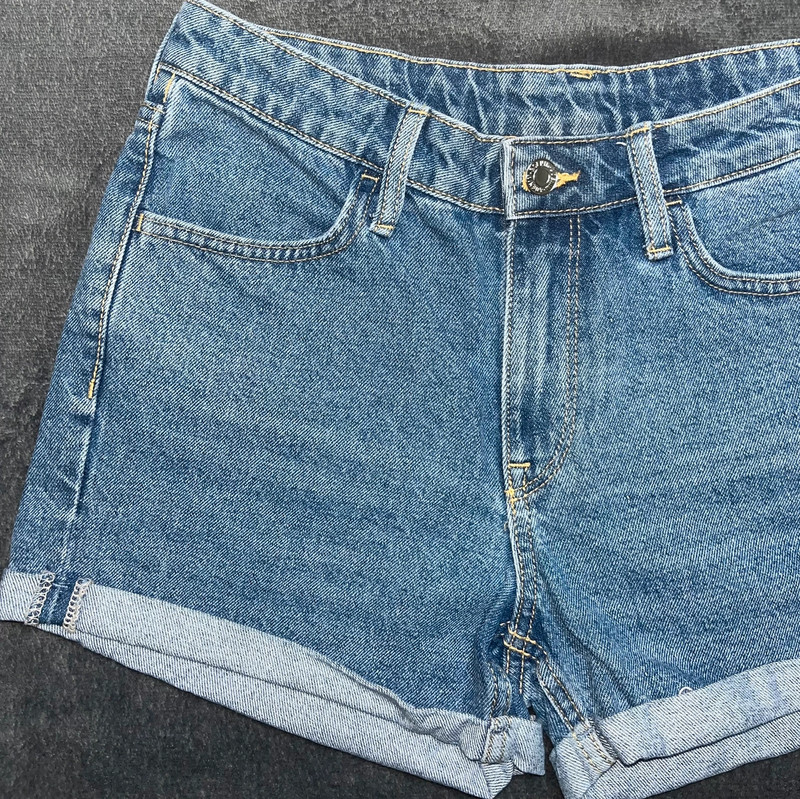 Sprzedam damskie krótkie spodenki jeansowe H&M, rozmiar S, idealne na lato! 5