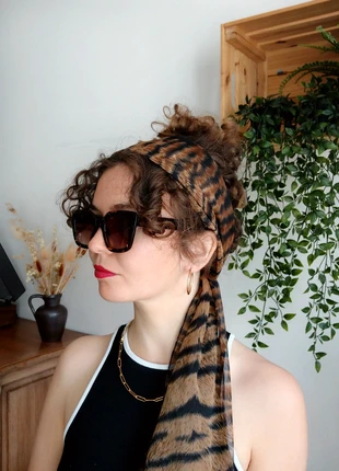 Foulard vintage y2k marron, brand: Vintage, condition: Very good, €2.00, €2.80 includes Buyer Protection