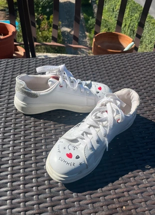 Scarpe bambina numero 35, merk: Le Divine, staat: Heel goed, maat: 35, € 2,80, € 3,64 inclusief Kopersbescherming