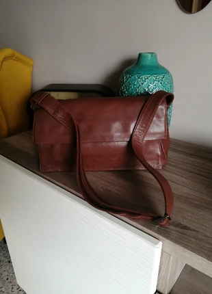 Sac besace marron avec plusieurs poches intérieures., brand: Evasion, condizioni: Ottime, €5.00, €5.95 include la Protezione acquisti