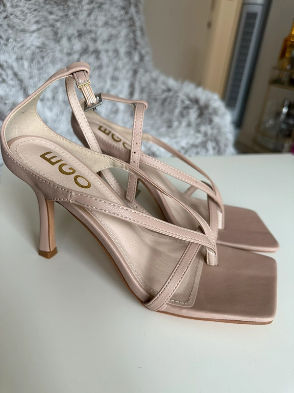 Nude heels clearance size 4