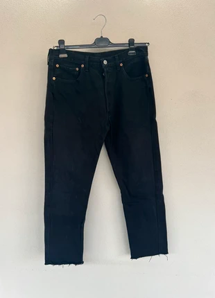 | Levi’s 501 Black Denim | W34 L34 vintage Raw Hem | Y2K Streetwear Icon |, brand: Levi's, condizioni: Ottime, taglia: IT 44 | W34, €25.00, €26.95 include la Protezione acquisti