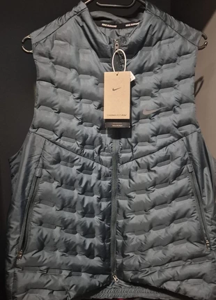 Veste Nike Running Sans Manches Therma-fit Adv Verte, marke: Nike, zustand: Neu, mit Etikett, größe: M, 105,00 €, 110,95 € inklusive Vinted-Käuferschutz