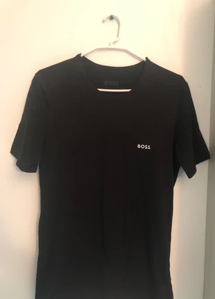 T shirt Boss, merk: Boss, staat: Heel goed, maat: S, € 9,99, € 11,19 inclusief Kopersbescherming