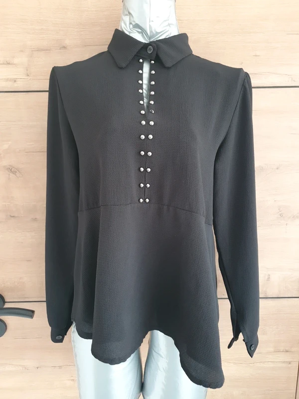 Blouse avec perles devant - photo numéro 2