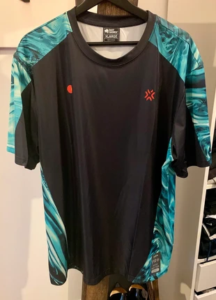 Maillot Valorant 2025 - taille XL, brand: Riot Games, condition: New with tags, size: XL, €15.00, €16.45 includes Buyer Protection