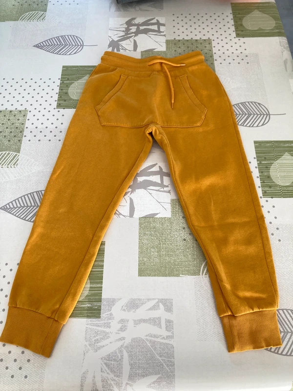 Pantalon-Jogging jaune moutarde TAO en taille 9 ans (134 cm)