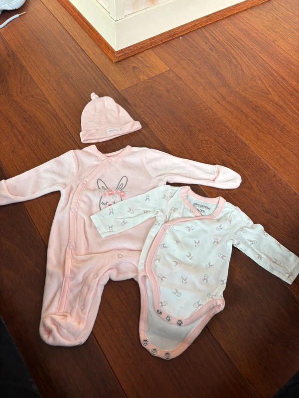 Ensemble naissance bébé fille