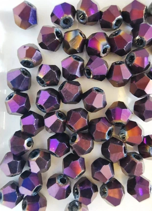 50 perles toupies 4mm 29, état: Très bon état, 1,50 €, 2,28 € Protection acheteurs incluse