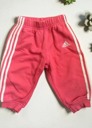 Pantalon de jogging bébé Adidas rose - Taille 12 mois, marque: adidas, état: Très bon état, taille: 9-12 mois / 74 cm, 9,00 €, 10,15 € Protection acheteurs incluse