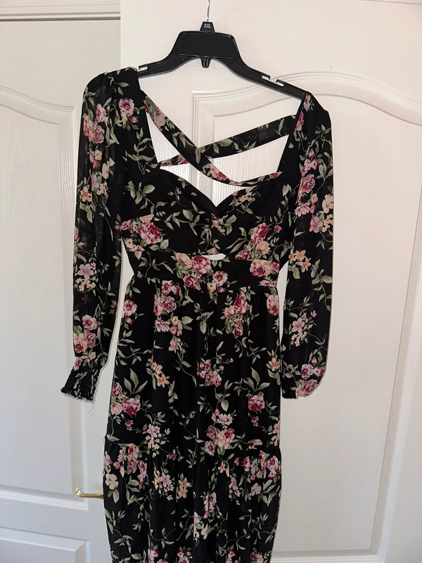V ery sexy black and pink floral maxi dress size small cross cross back 2