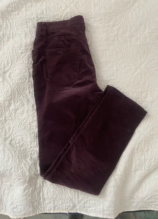 Violette Samthose straight leg, marke: Sonstiges, zustand: Sehr gut, größe: M / 38 / 10, 19,00 €, 20,65 € inklusive Vinted-Käuferschutz