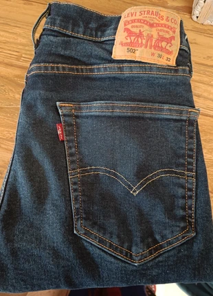 Donkerblauwe jeans Levi's 30/32, marque: Levi's, état: Très bon état, taille: W30 | FR 40, 20,00 €, 21,70 € Protection acheteurs incluse