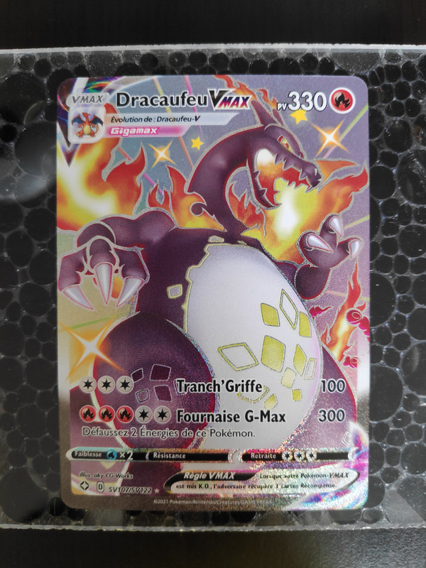 Tout savoir sur Dracaufeu Shiny : Cartes, Prix, Booster