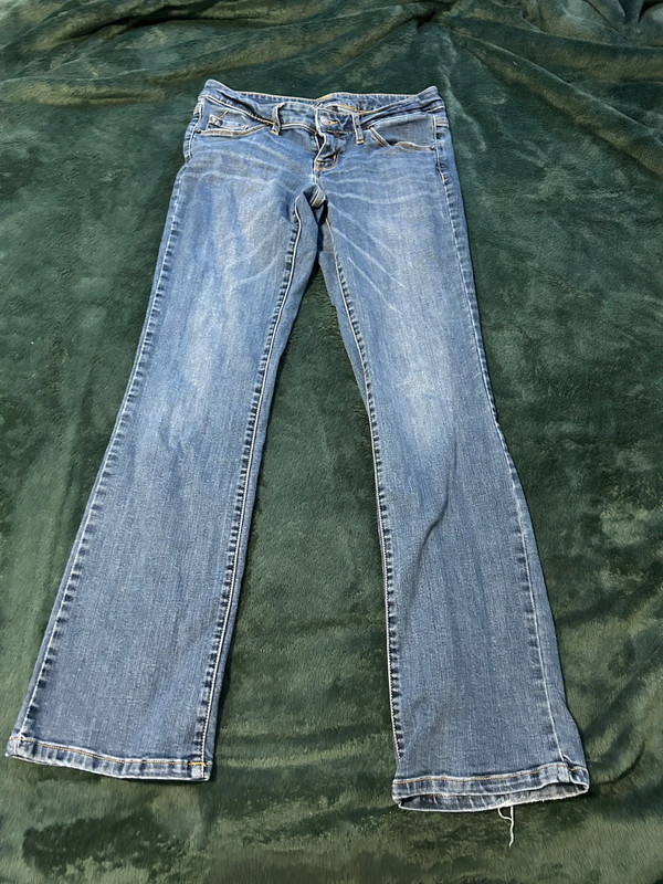 Low rise jeans 1