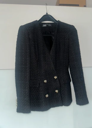 schwarzer Tweed Blazer mit goldenen Details, brand: Zara, condizioni: Ottime, taglia: XS / IT 38 / EU 34, €12.00, €13.30 include la Protezione acquisti