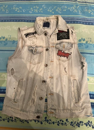 gilet punk metal cropped, marke: Zara, zustand: Sehr gut, größe: L, 67,00 €, 71,05 € inklusive Vinted-Käuferschutz