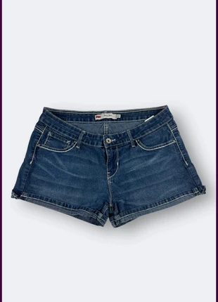 Short en jean bleu Levi’s taille M femme, marke: Levi's, zustand: Sehr gut, größe: M / 38 / 10, 12,00 €, 13,30 € beinhaltet Vinted-Käuferschutz Pro