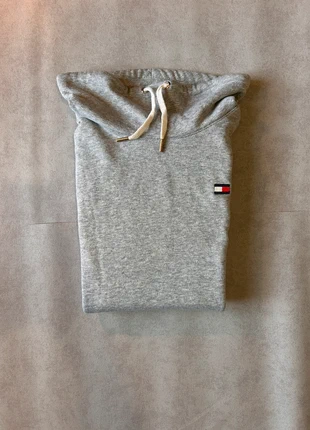 Pulls ras de cou TommyHilfiger sport taille S, brand: Tommy Hilfiger, condition: Very good, size: S, €13.00, €14.35 includes Buyer Protection