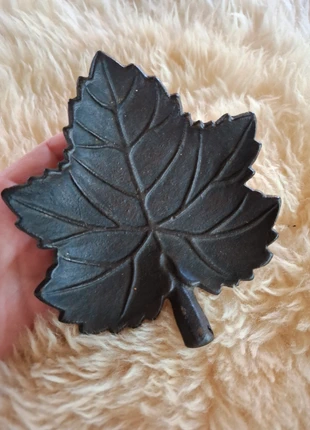 Blad schaaltje van gietijzer, brand: Vintage Love, condizioni: Ottime, €10.00, €11.20 include la Protezione acquisti