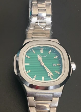 Montre quartz femme neuve jamais portée, état: Neuf sans étiquette, taille: 30–38 mm, 25,00 €, 26,95 € Protection acheteurs incluse