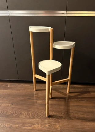 Support plante en métal et bambou Ikea satsumas - bon état, merk: IKEA, staat: Goed, € 20,00, € 21,70 inclusief Kopersbescherming