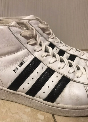Superstar alte Adidas nere bianche e oro. Vinted