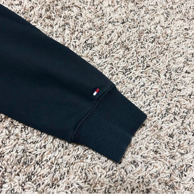 Tommy Hilfiger Black Hoodie 4