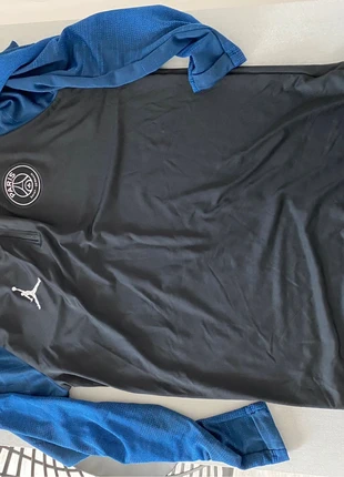 Training/ Entrainement PSG, brand: Jordan x Paris Saint-Germain, condition: New without tags, size: M, €25.00, €26.95 includes Buyer Protection