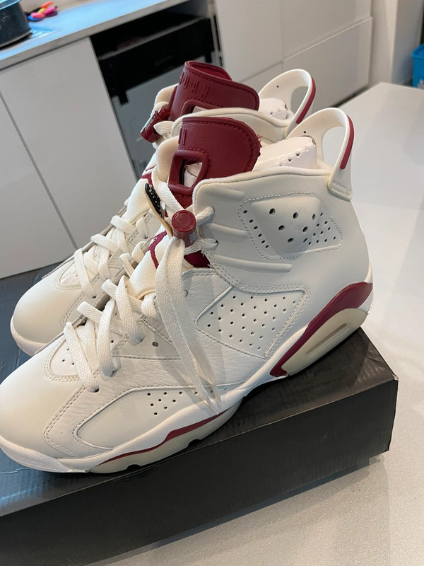 Jordan 6 Maroon 1