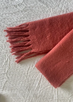 Bufanda rosa palo / coral ASOS, brand: ASOS, condizioni: Nuovo senza cartellino, €10.00, €11.20 include la Protezione acquisti