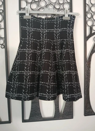 Jupe carreaux, merk: Joliko paris, staat: Nieuw met prijskaartje, maat: Universele maat, € 8,00, € 9,10 inclusief Kopersbescherming